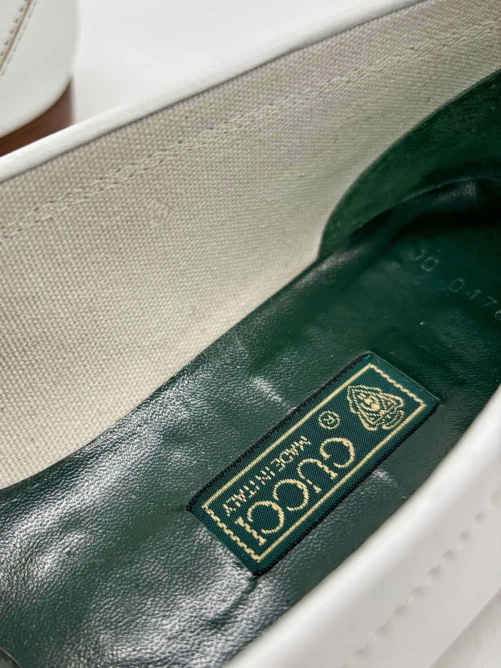 Gucci Tassel Loafer - Picture 7 of 10